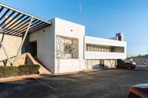 Front view of the Edificio ABC.